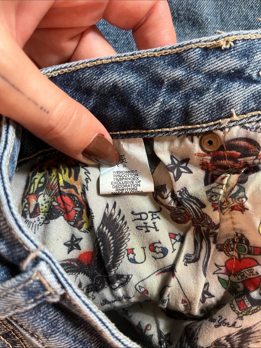 Ed Hardy Blue Denim Flare Jeans with Red Logo & Embroidered Dragon - Picture 11 of 11